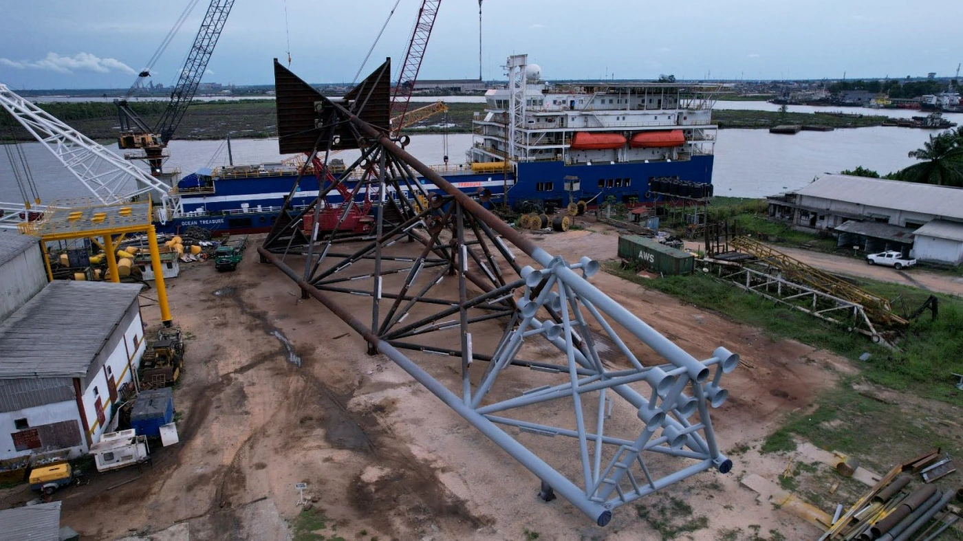 Completed 400-Tonnes Jacket ready for load out